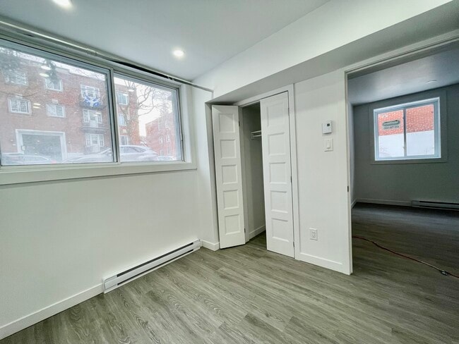 Photo - 136 Rue Bérard Unit 3795 rue Saint-Kevin