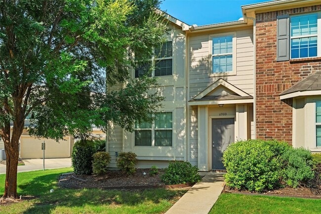 Building Photo - 6900 Carrington Ln