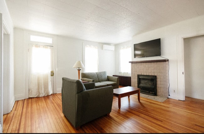 Photo - 163 McKeesport Rd