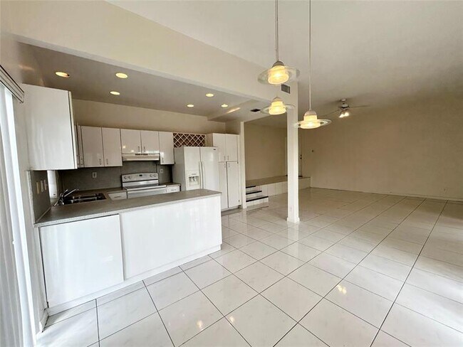 Photo - 4850 SW 63rd Terrace Unit 231
