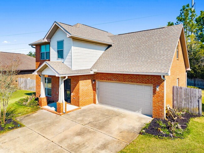 Photo - 140 Kinley Ave