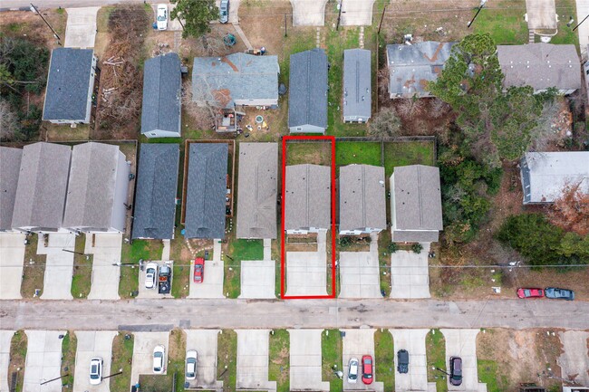 Photo - 16922 Glenheath St