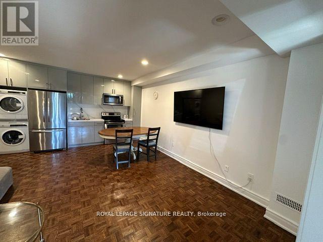 Photo - 23 Bannockburn Ave