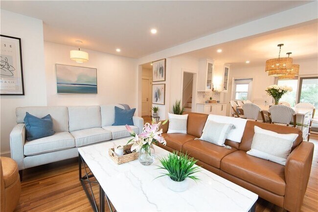 29 Fenner Ave