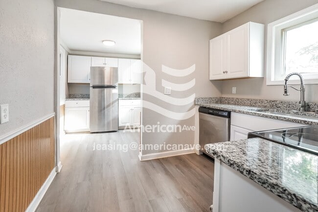 Photo - 2708 Wyndale Rd