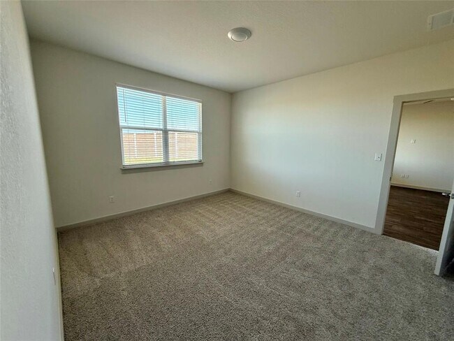 Photo - 400 Barton Creek Ln
