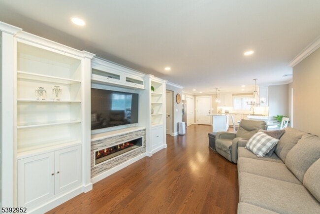 Photo - 136 Changebridge Rd Unit N1