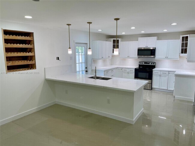 Photo - 1400 E Hawthorne Cir