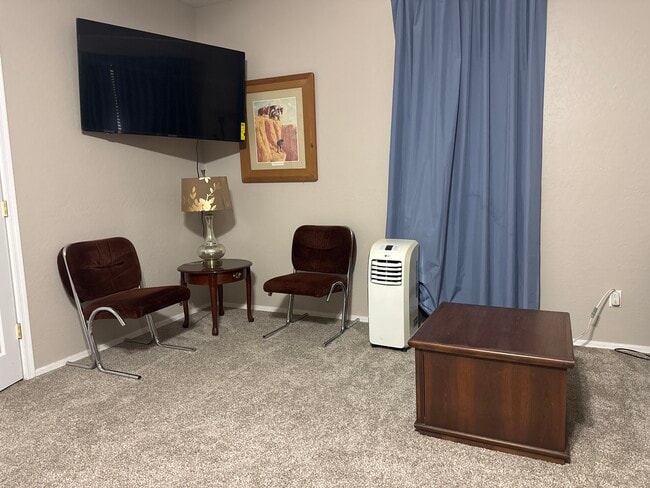 Building Photo - Modern Shared Home with Private Rooms & Full Amenities