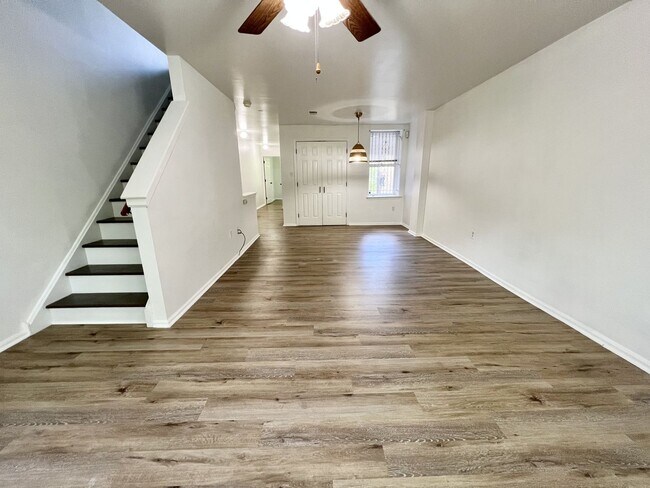 Building Photo - 4049 Ogden St Unit 2