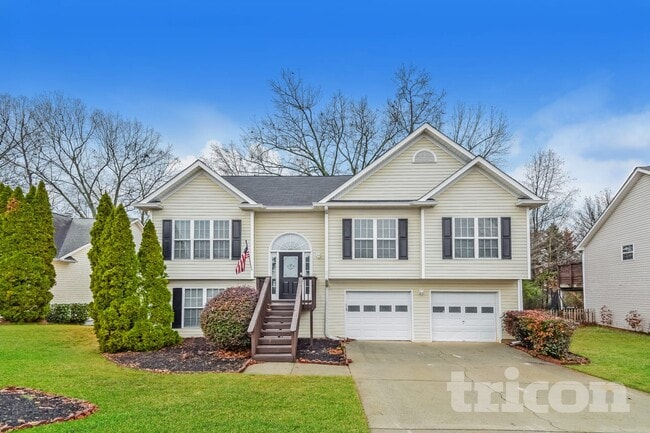 Building Photo - 4019 McDowell Dr