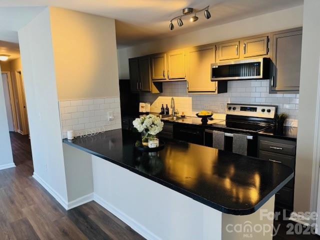 Photo - 6137 Meadow Rose Ln