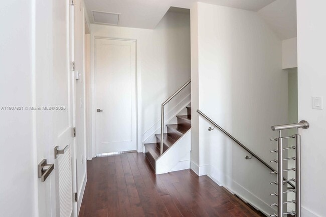 Photo - 9115 NW 33rd St