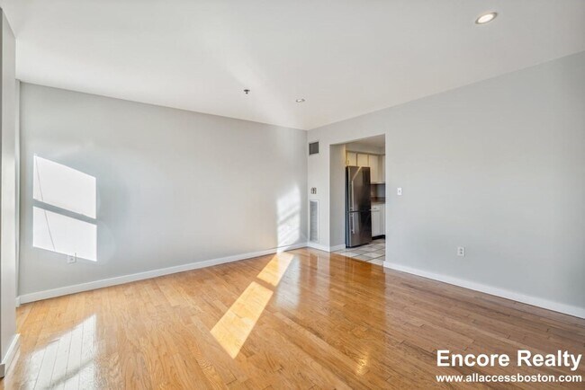 Photo - 534-538 Commonwealth Ave. Unit 7D Unit 7D