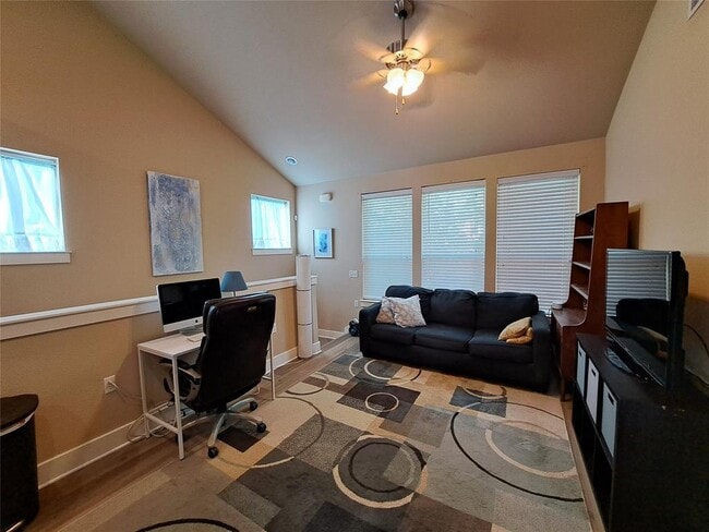 Photo - 1601 Miriam Ave Unit 311