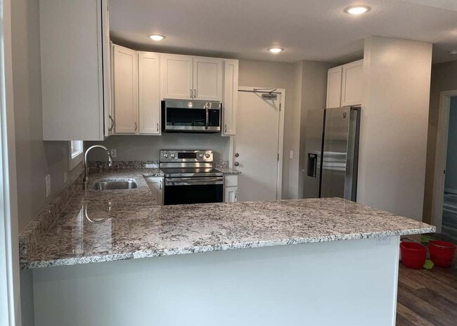 1952 St Clair Ave Unit 1952StClairAveLower