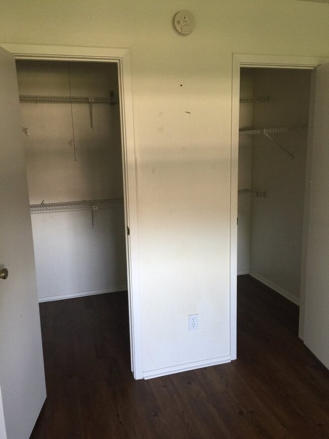 Photo - Two Bedroom Unit Near UTMB!