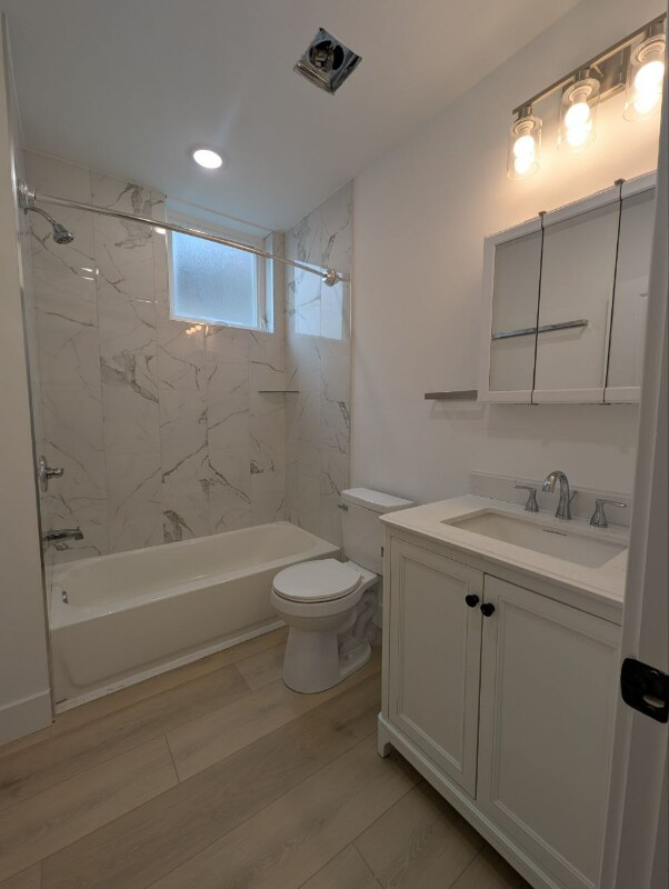 Photo - 835 N 63rd St Unidad 1