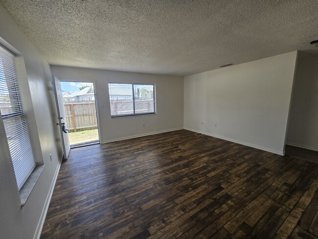 Photo - 1436 E Main St Unit 1438