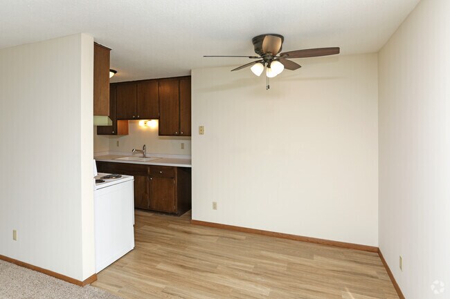 1HAB, 1BA - 725SF - 4001 West 31st St. (Saint Louis Park)