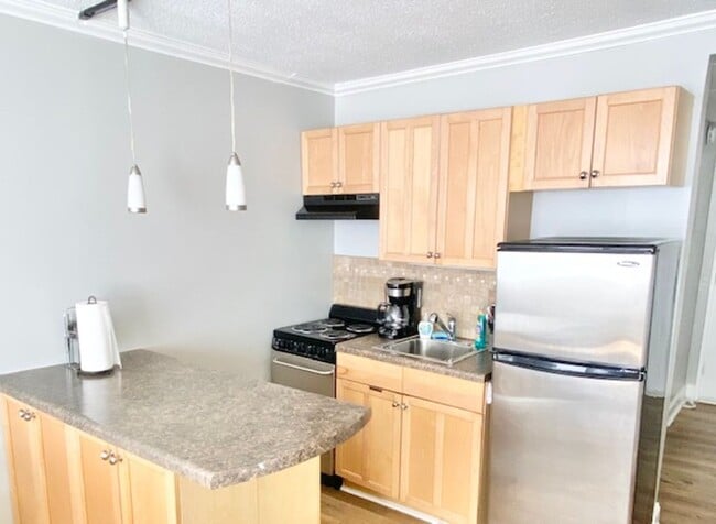 Photo - University Towers #301 - FURNISHED studio within walking distance to UTK, Fort Sanders Medical Ce...