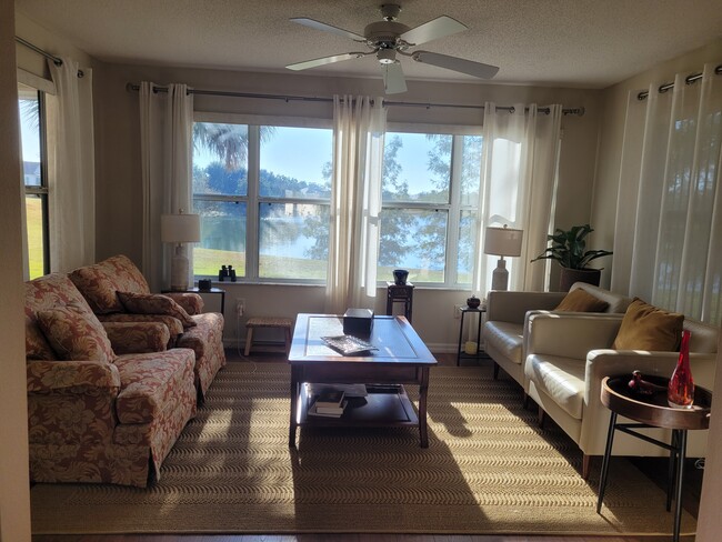 Photo - 2397 St George Ave