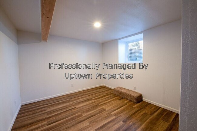 Photo - 9836 N Clarendon Ave Unidad B