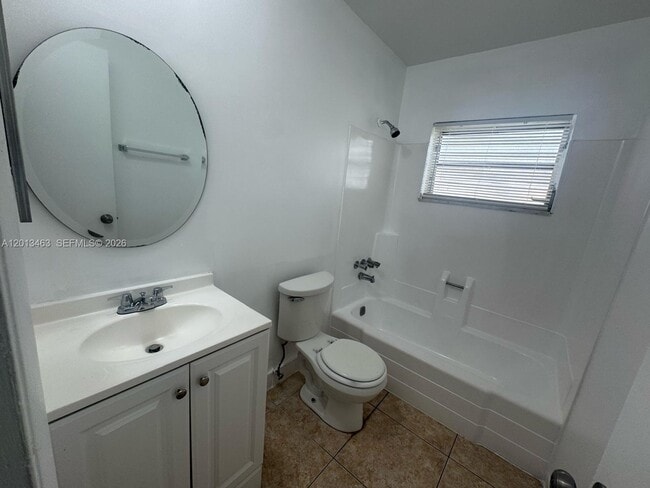 Photo - 1480 NW 19th Ct Unit 1-2