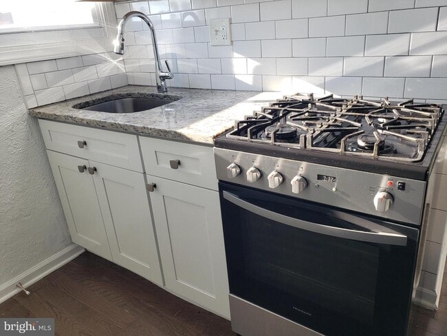 Photo - 2208 S 15th St Unit 3