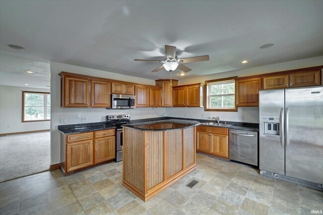 Photo - 4693 N State Rd 43