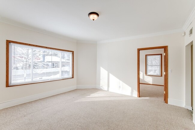 Photo - 2101 Como Ave