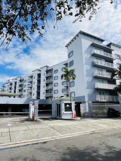 Building Photo - 2475 NW 16th St Rd Unit 311 Rental