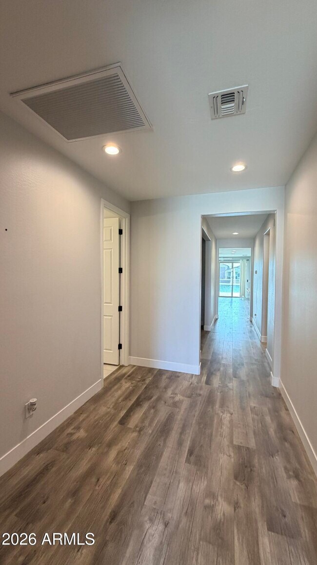 40505 W Agave Rd