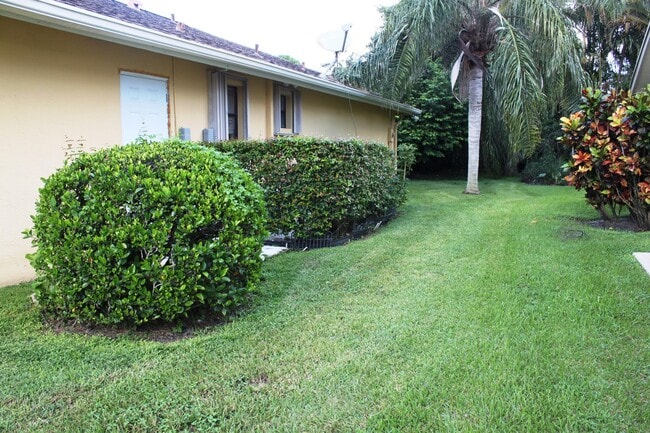 Photo - 1518 Primrose Ln