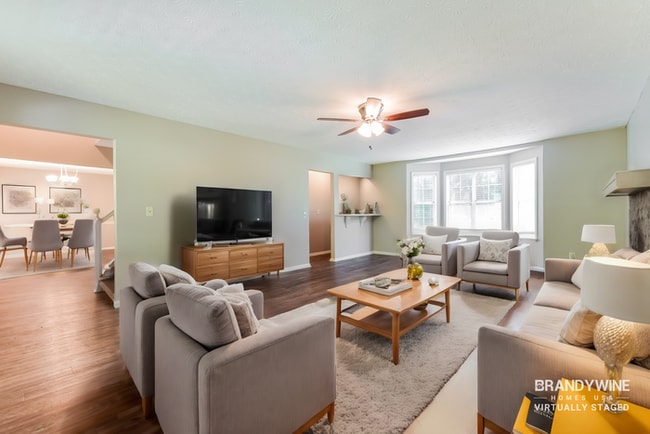 Photo - 5649 Longbow Dr