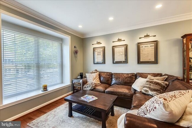 6905 Compton Valley Ct