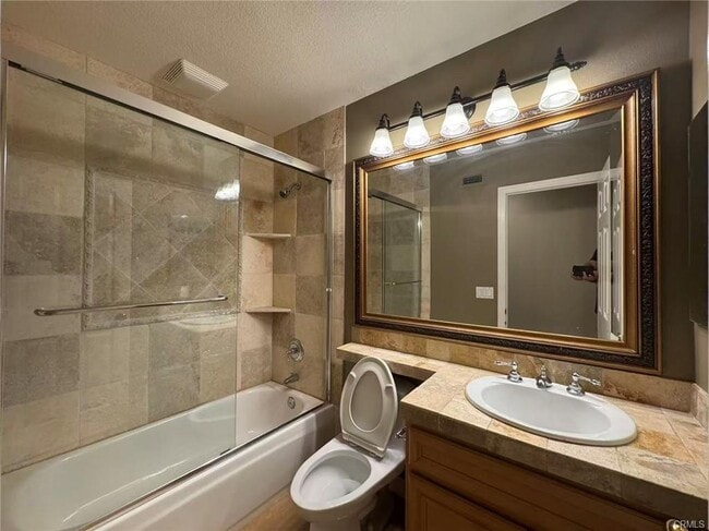 Photo - 15 Centaurus Way