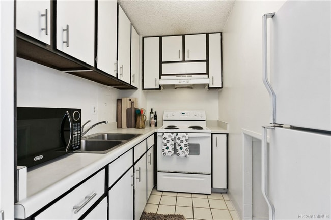 Photo - 2845 Waialae Ave Unit 421