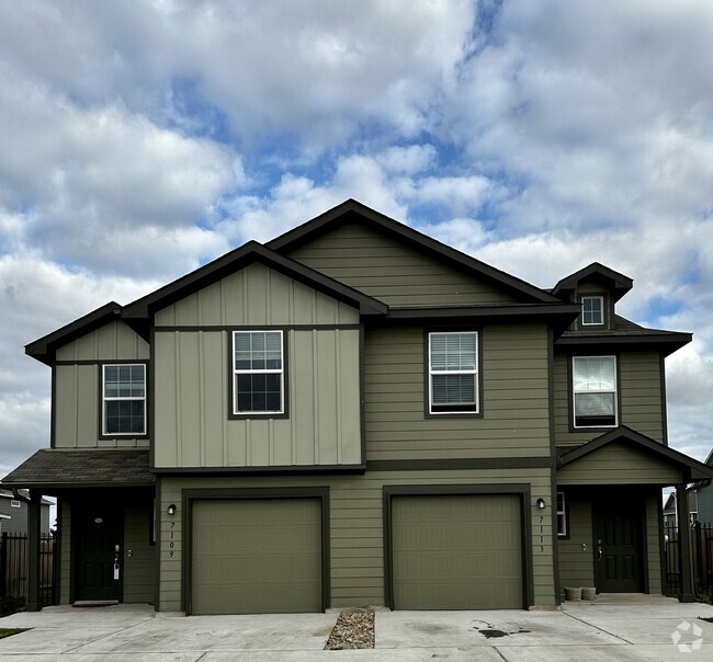 Building Photo - 7109 Dancing Wind Ln Rental