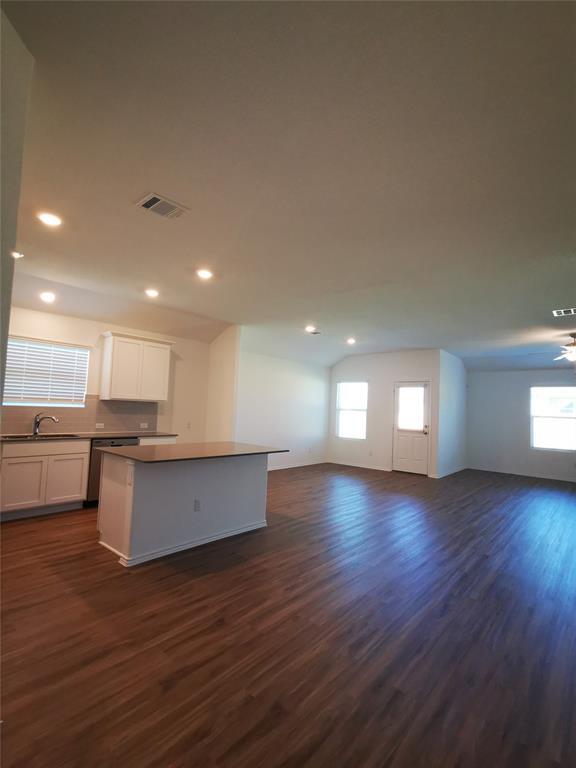 Photo - 101 Red Buckeye St