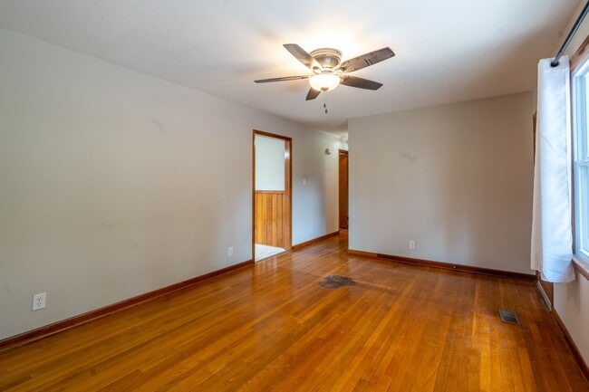Photo - 740 Page St