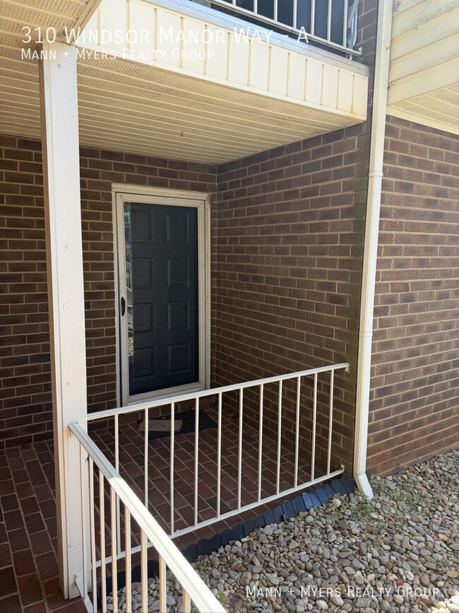 Building Photo - 310 Windsor Manor Way Unit A