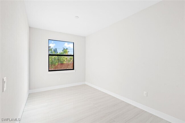 Building Photo - 2064 55th Terrace SW