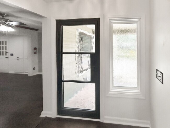 Photo - Charming East Cobb Living in Roswell Downs!