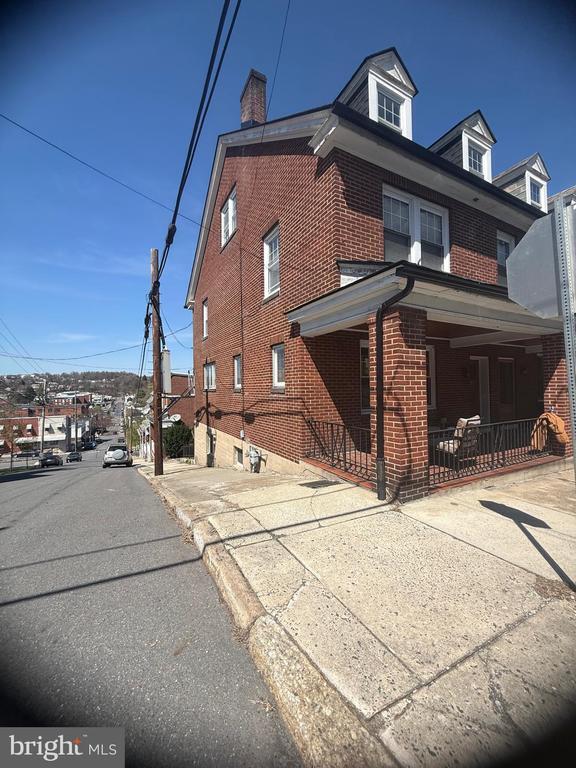 Photo - 1132 Mahantongo St