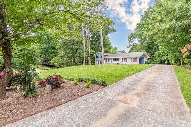 Photo - 1574 Old Spring House Ln