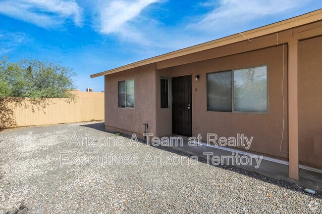 Building Photo - 2635 N Fontana Ave Unit 2 Rental