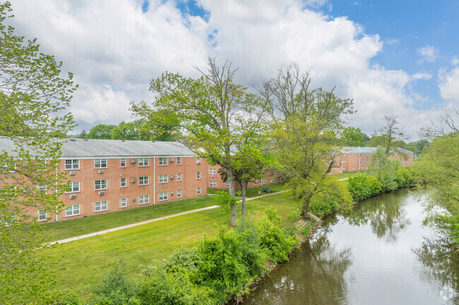 Covered Bridge Apartments - Covered Bridge Apartments