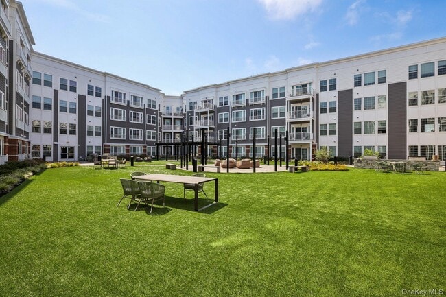 Photo - 75 E Hoffman Ave Unit 1036