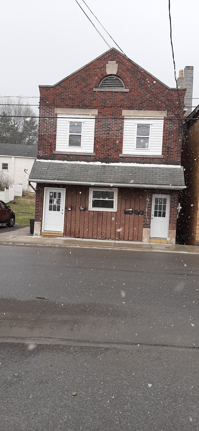 Photo - 605 Main St Unit #1